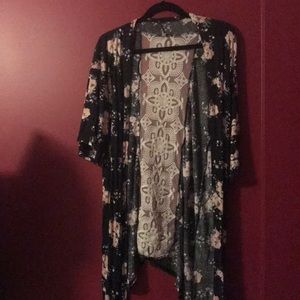 Floral lace kimono
